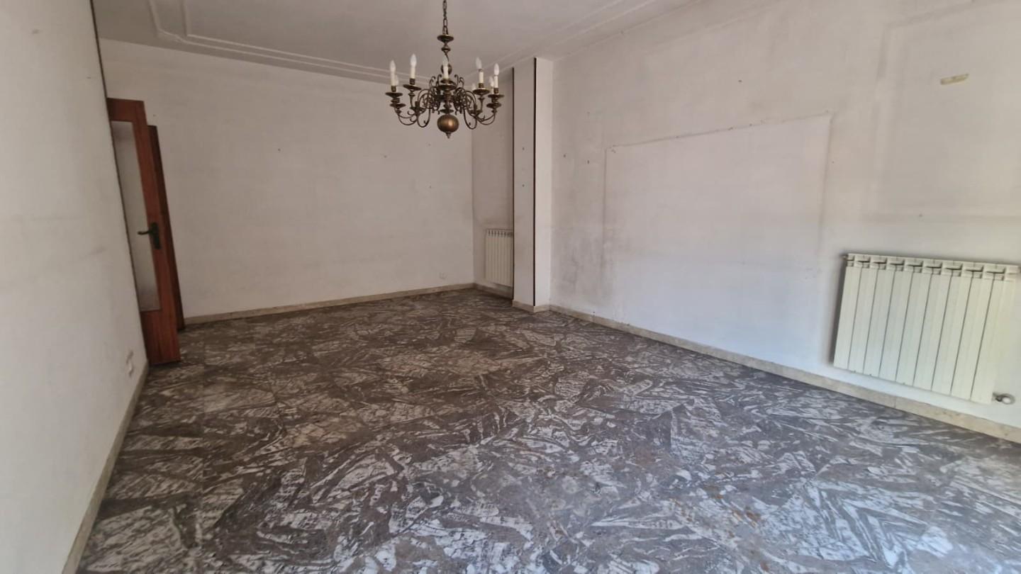 Appartamento da ristrutturare, Carrara centro