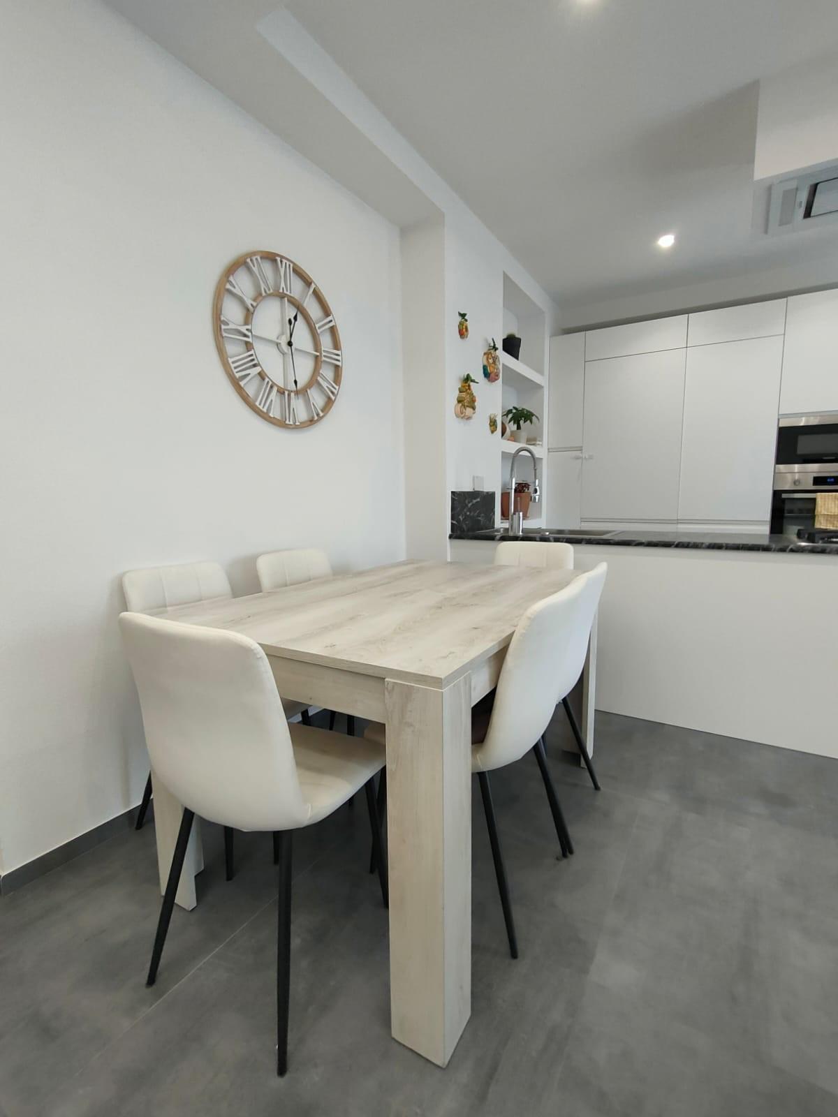 Trilocale ristrutturato, Massa zona viali