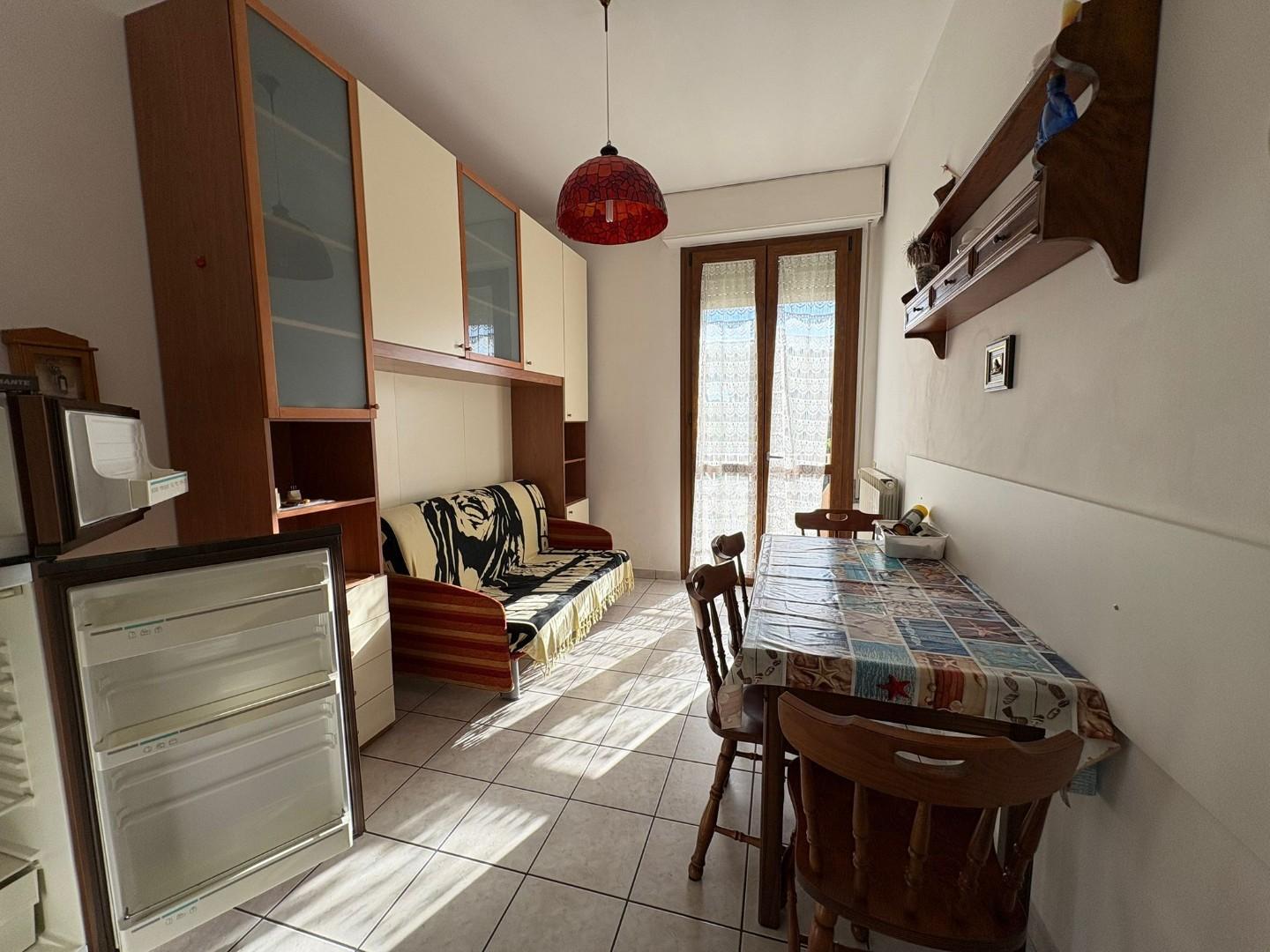 Bilocale con terrazzo, Massa partaccia