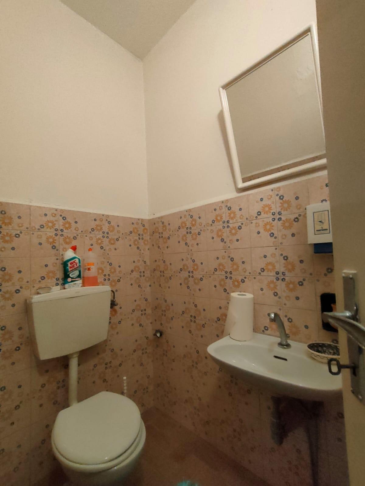 Ufficio in affitto a Massa