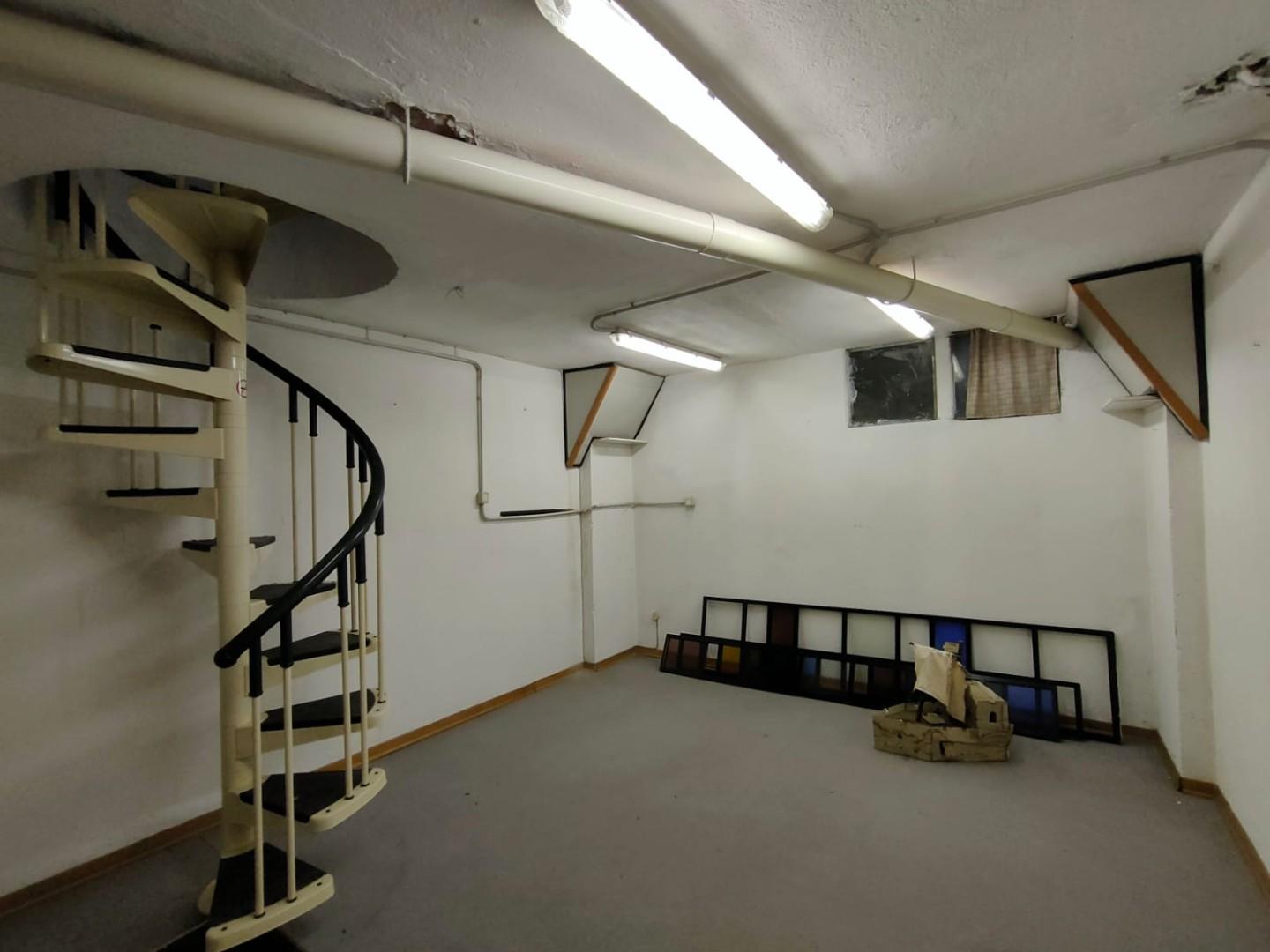 Ufficio in affitto a Massa