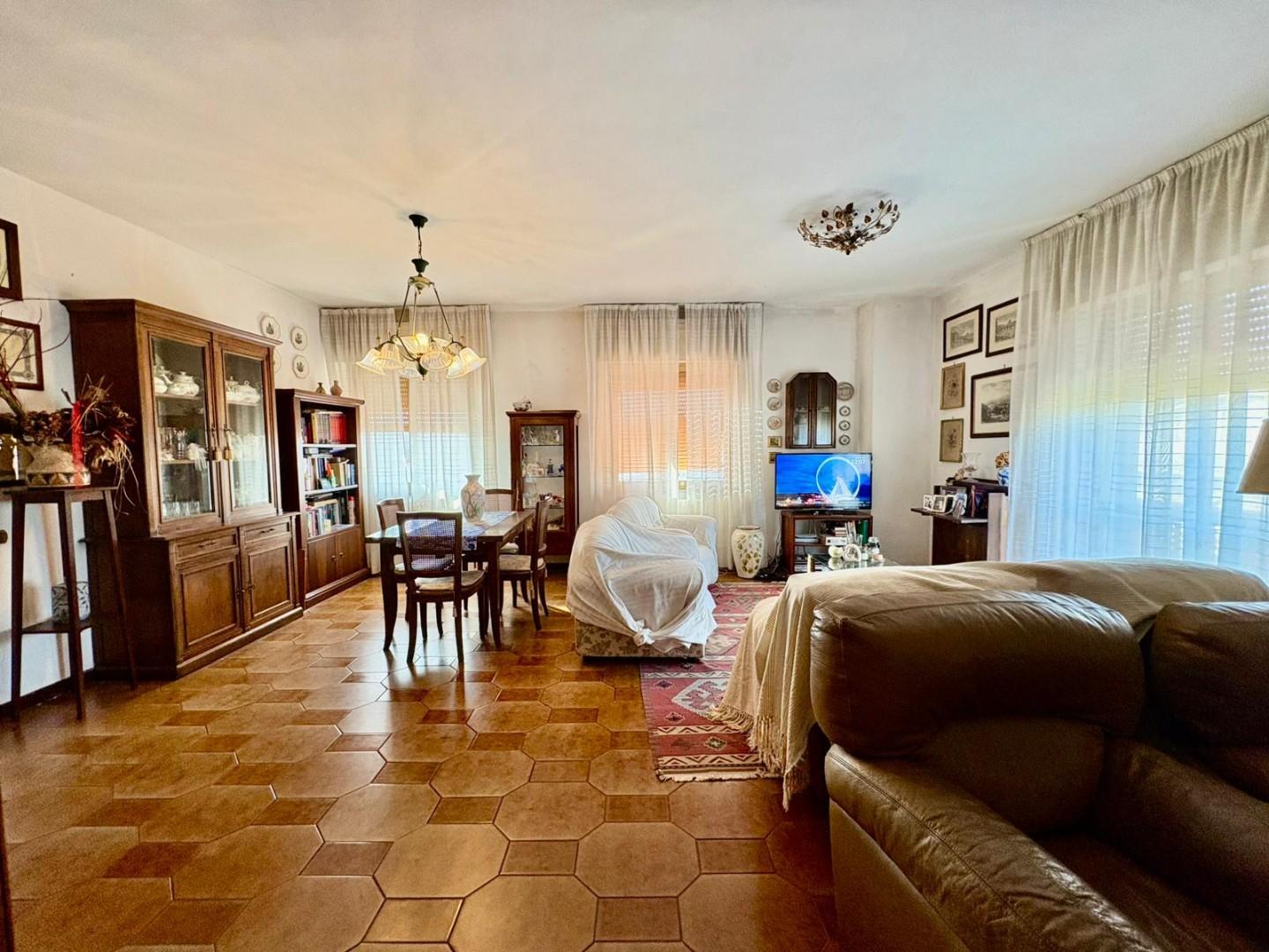 Quadrilocale in vendita a Massa