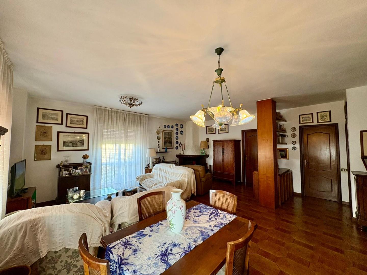 Quadrilocale in vendita a Massa