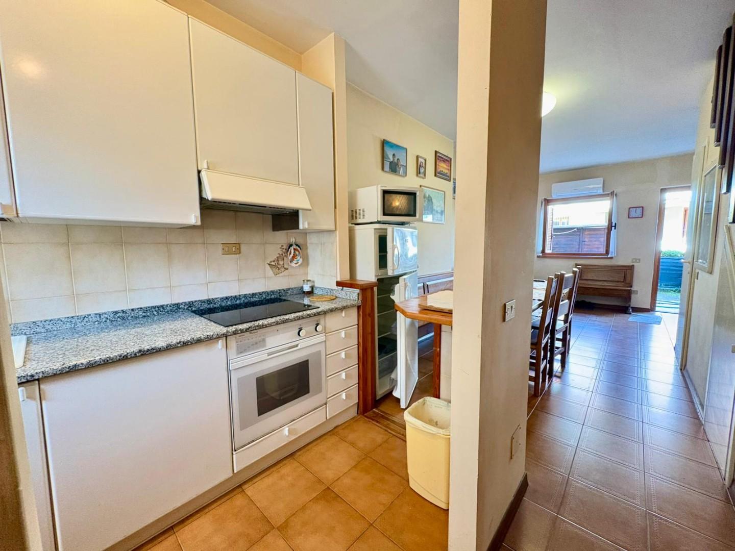 Villa in vendita, Massa marina di