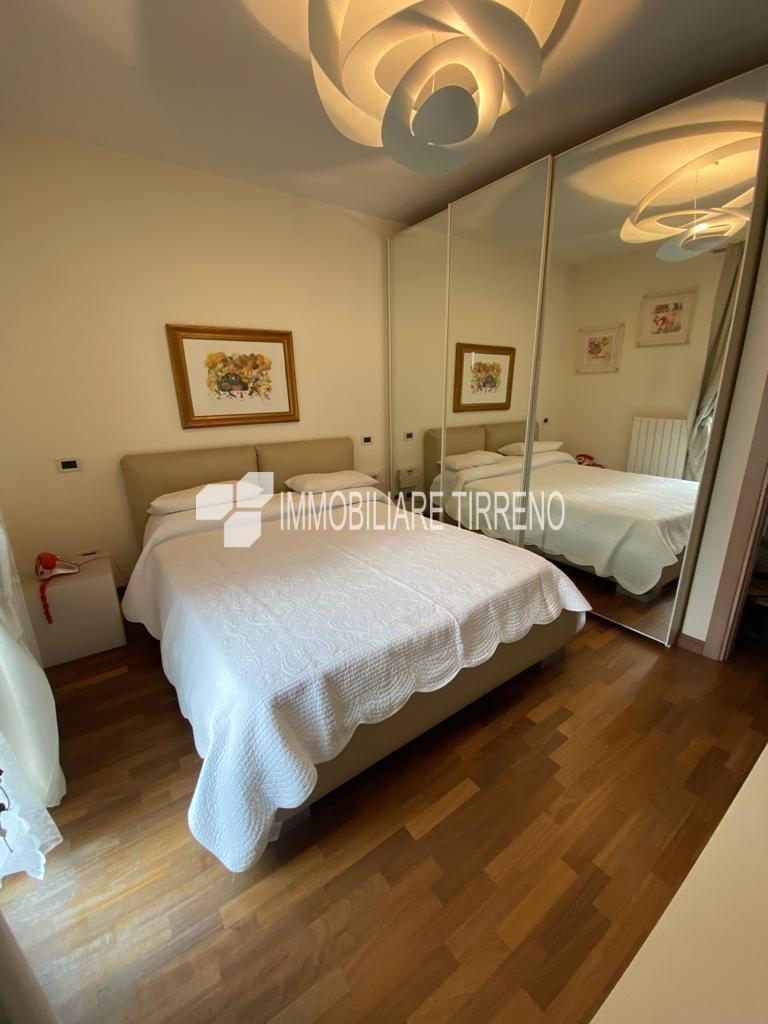 Quadrilocale con terrazzo, Massa zecca