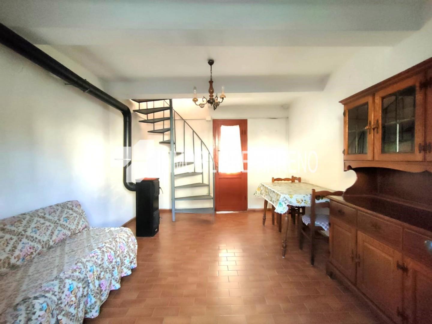 Casa indipendente con giardino a Massa