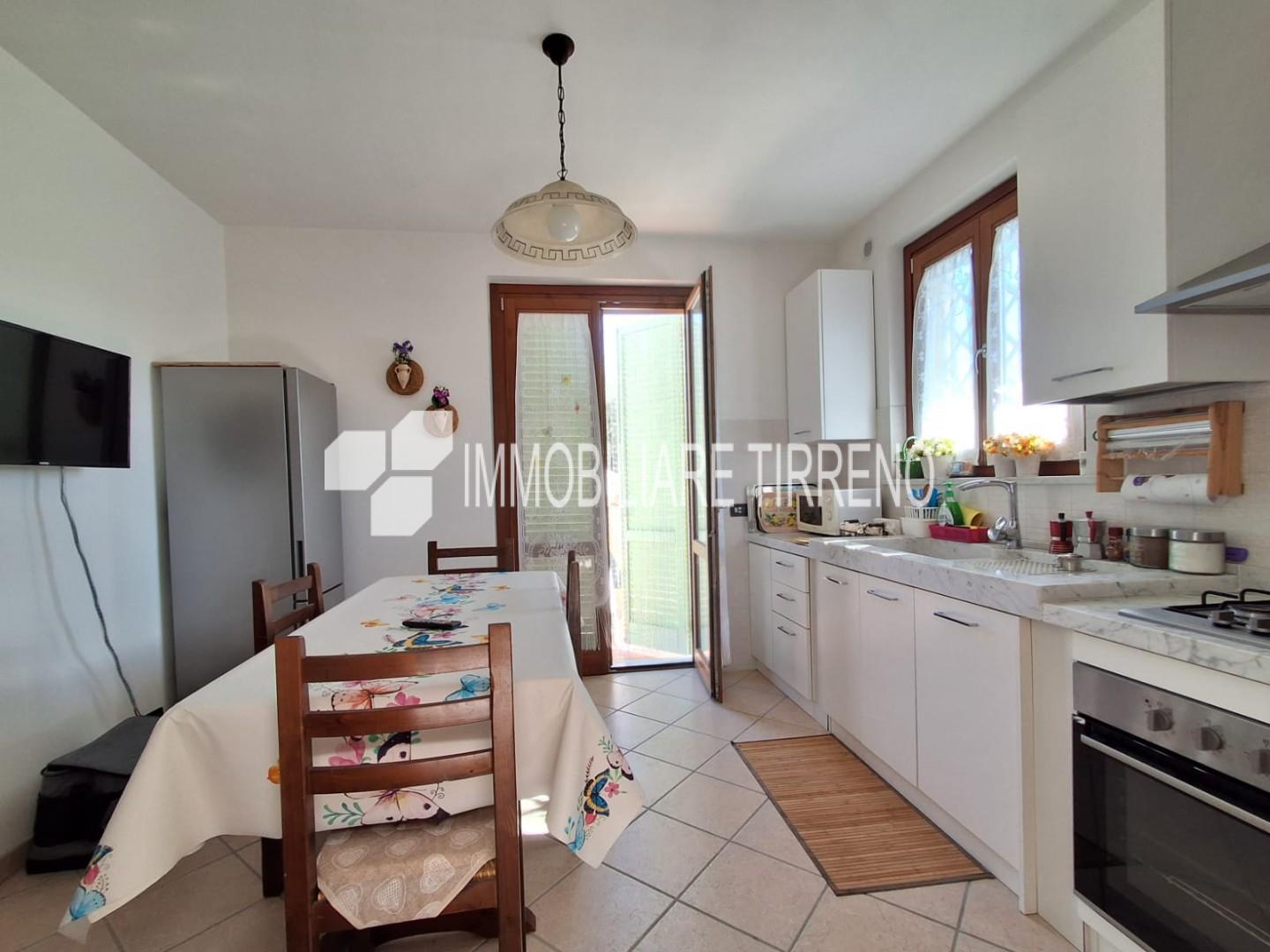 Villa con giardino, Massa marina di