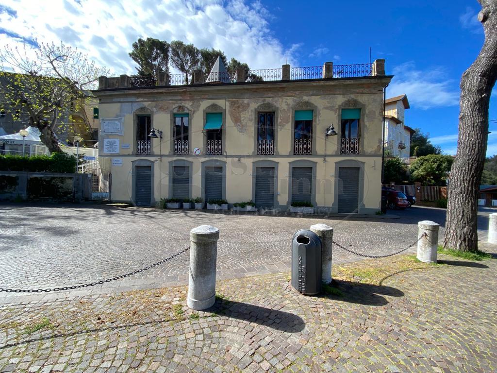 Casa indipendente da ristrutturare, Livorno montenero