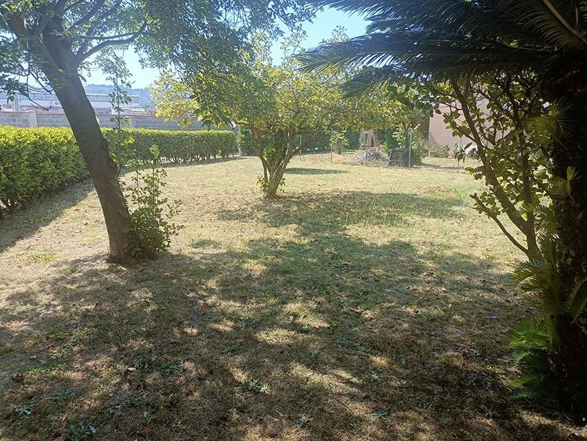 Casa indipendente con giardino, Carrara zona stadio