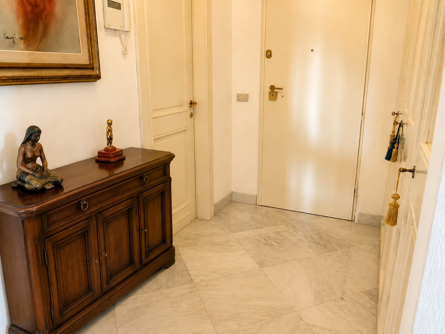 Attico con terrazzo, Carrara marina di