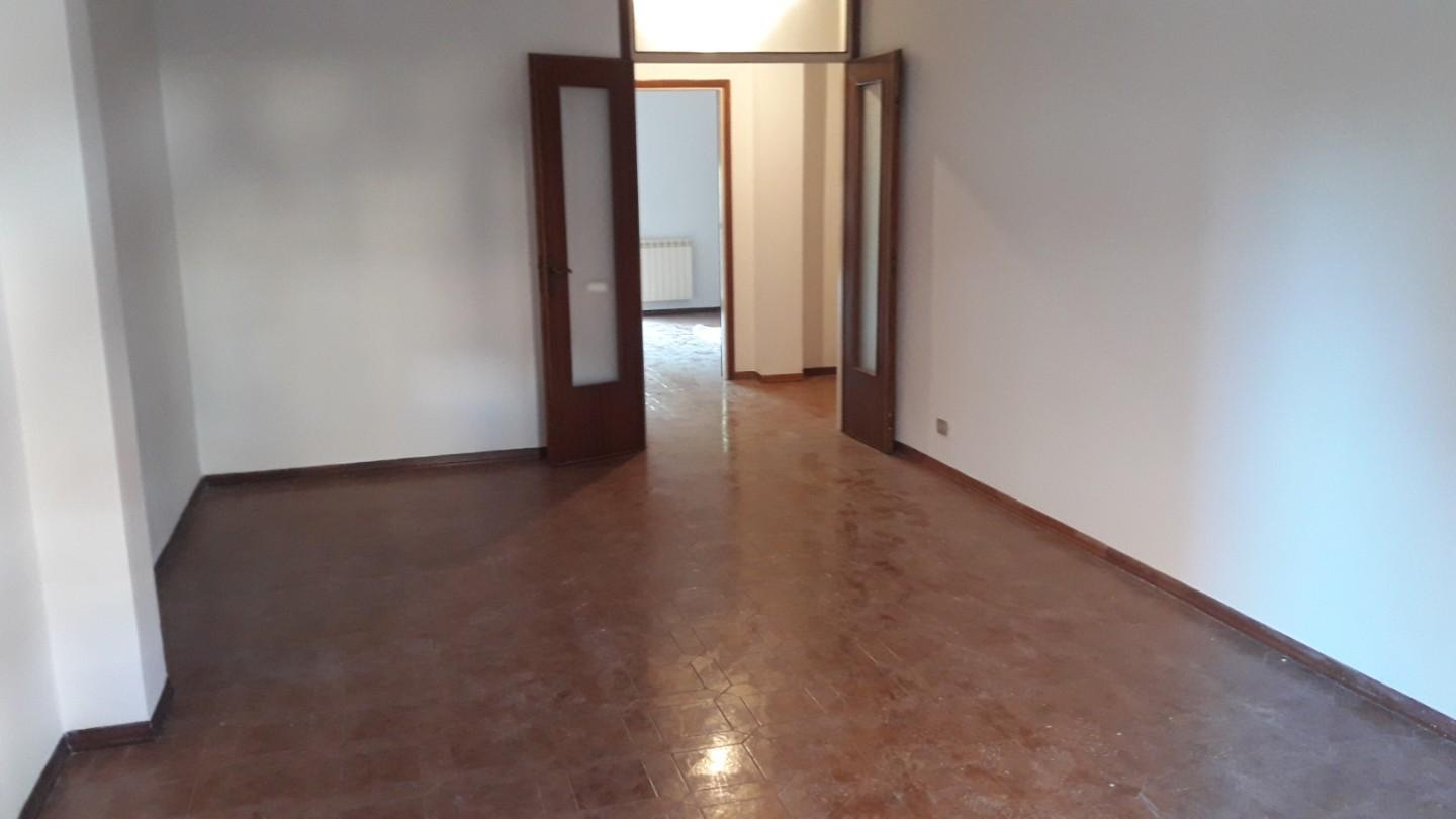 Appartamento con terrazzi, Carrara fossola
