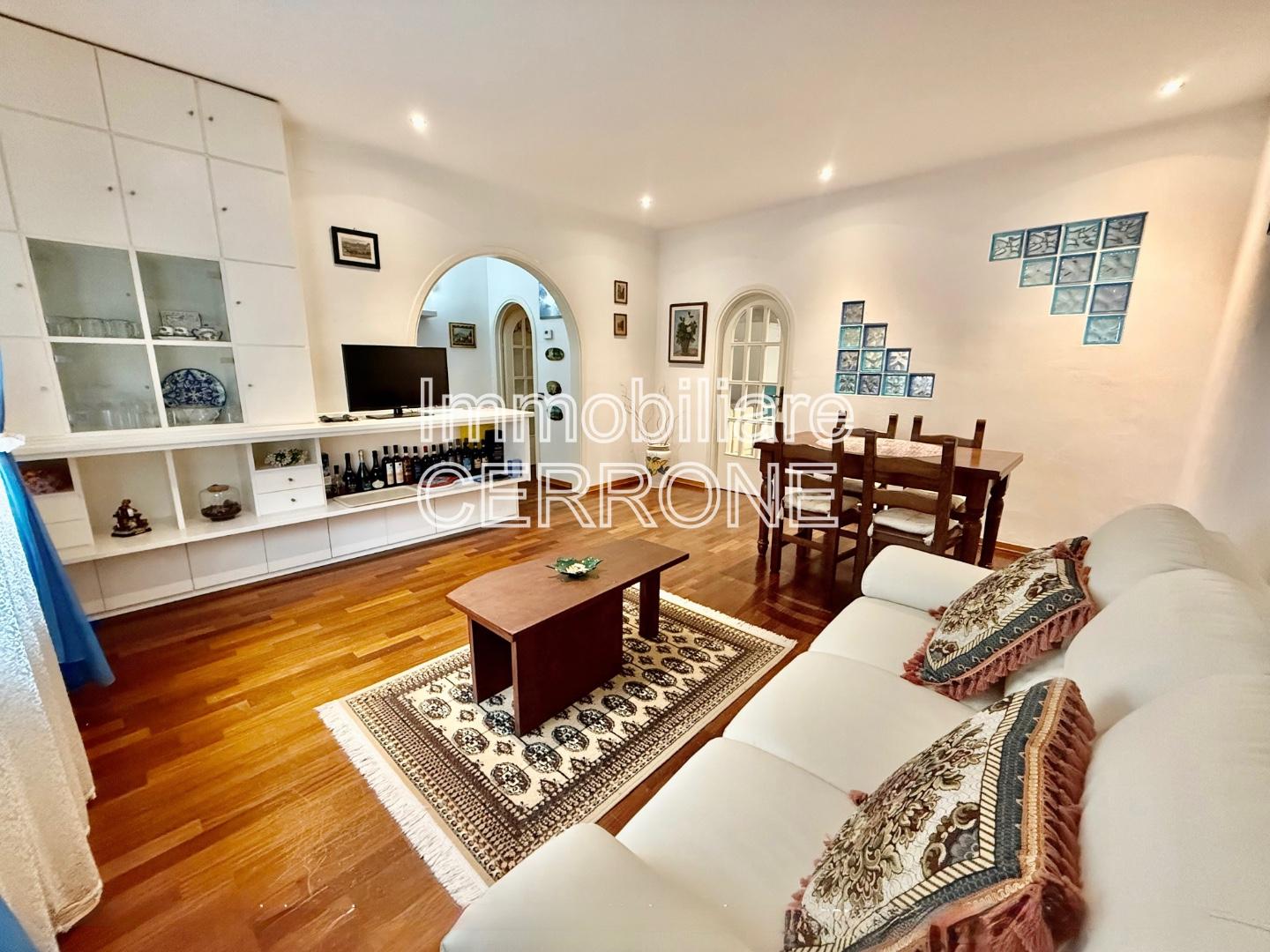 Appartamento con giardino, Cecina marina