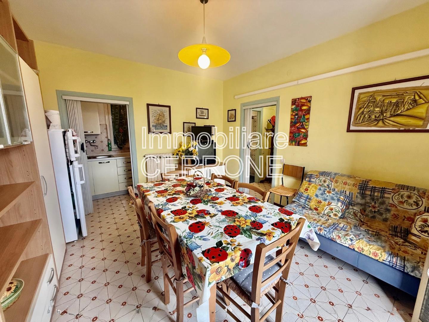 Trilocale con giardino, Cecina marina