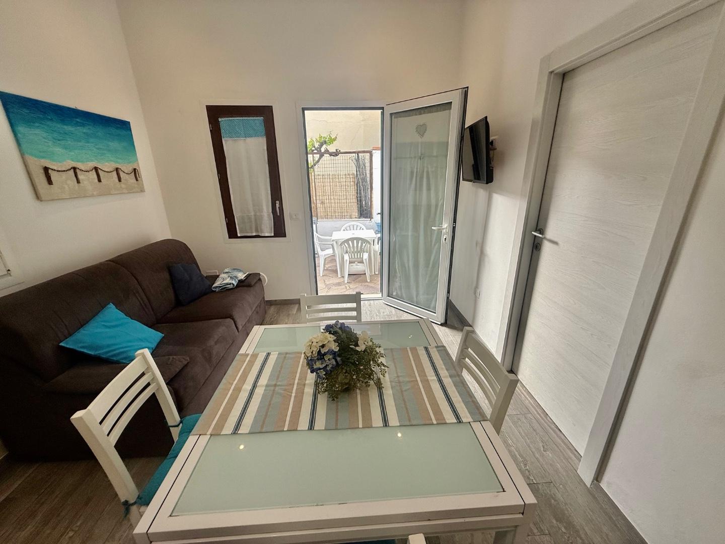 Bilocale arredato in affitto, Cecina marina