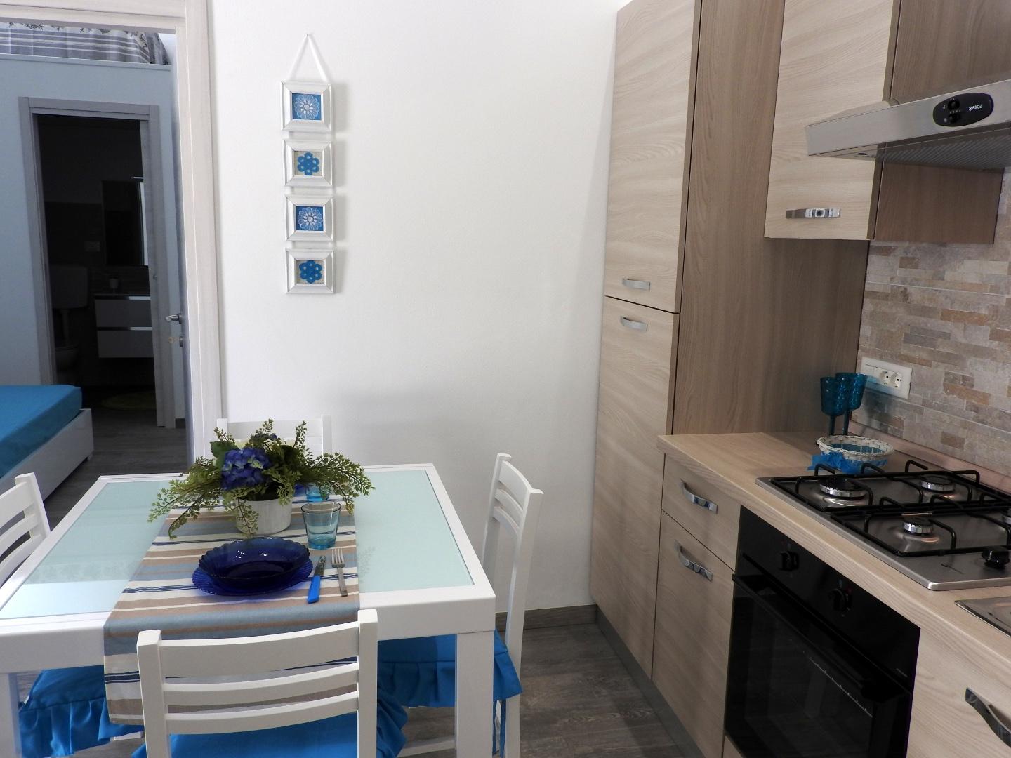 Bilocale arredato in affitto, Cecina marina