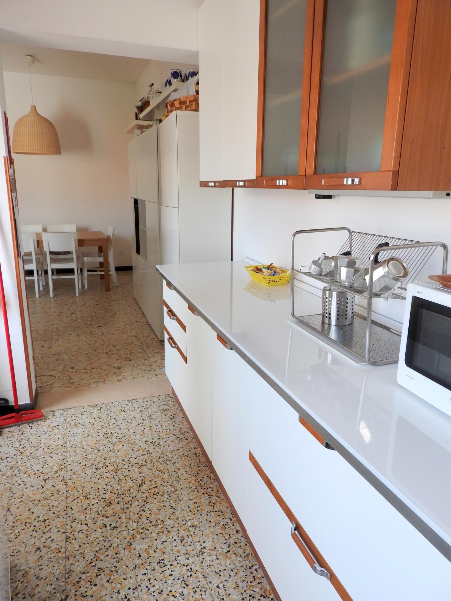 Bilocale arredato in affitto, Cecina marina