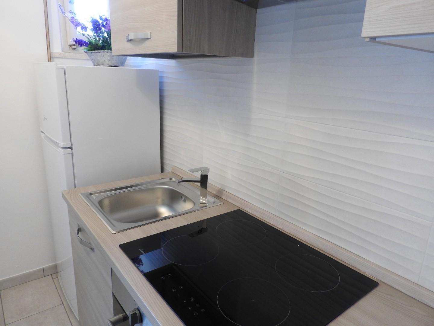 Bilocale arredato in affitto, Cecina marina