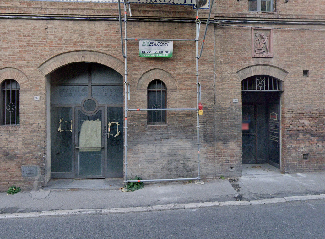 Locale commerciale in vendita, Siena ravacciano
