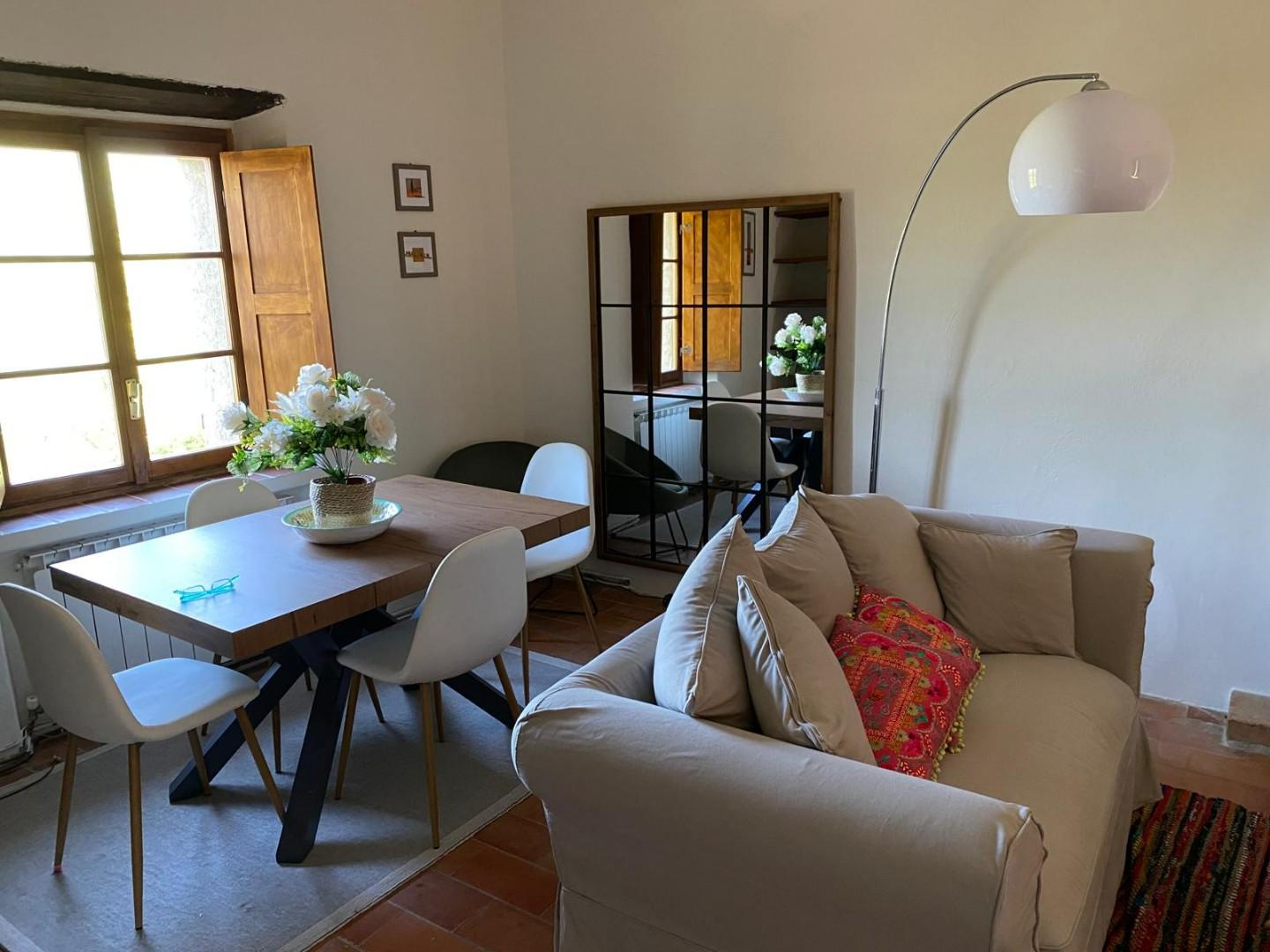 Appartamento arredato in affitto, Chiusdino causa