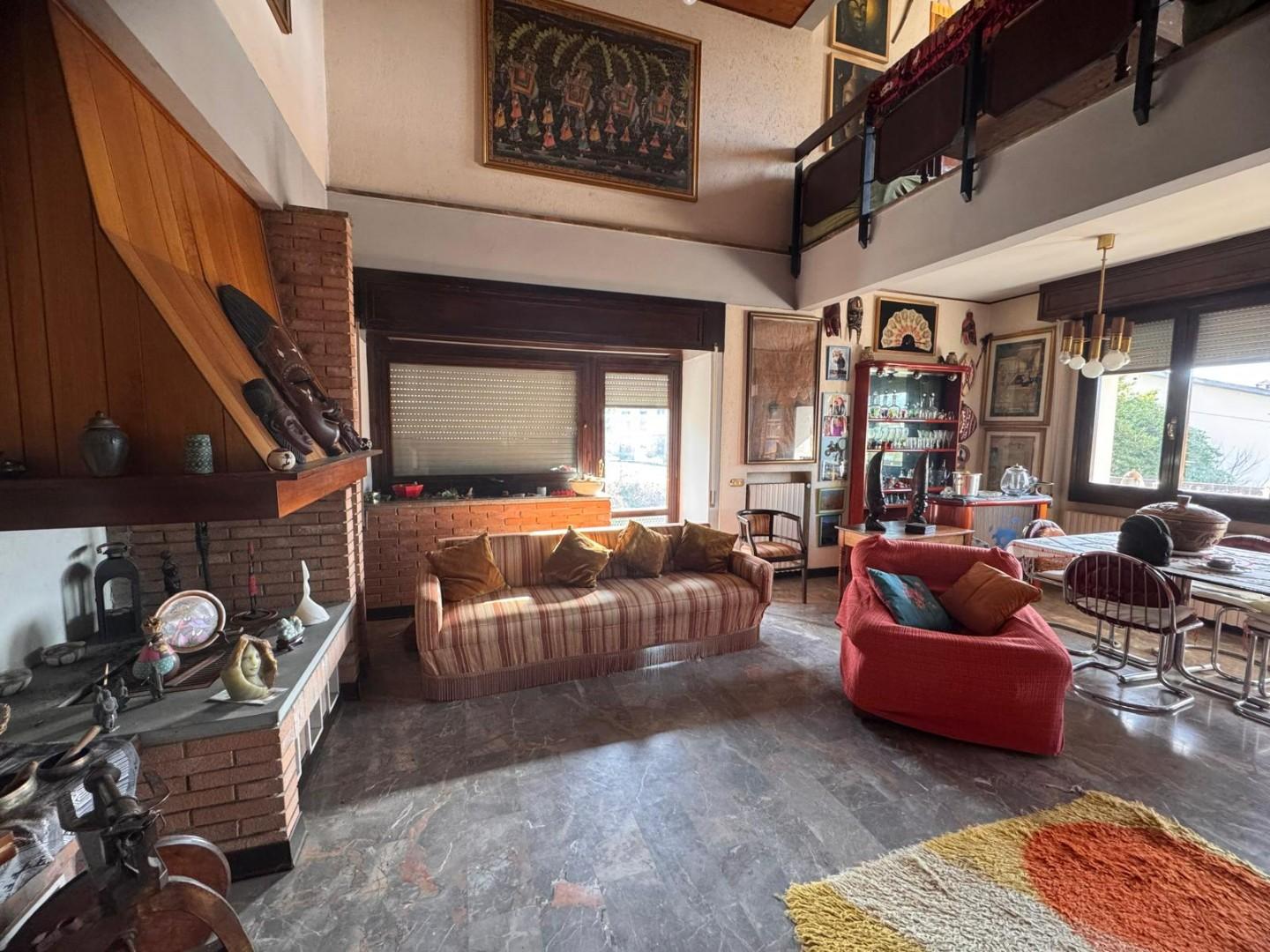 Villa con giardino a Monticiano