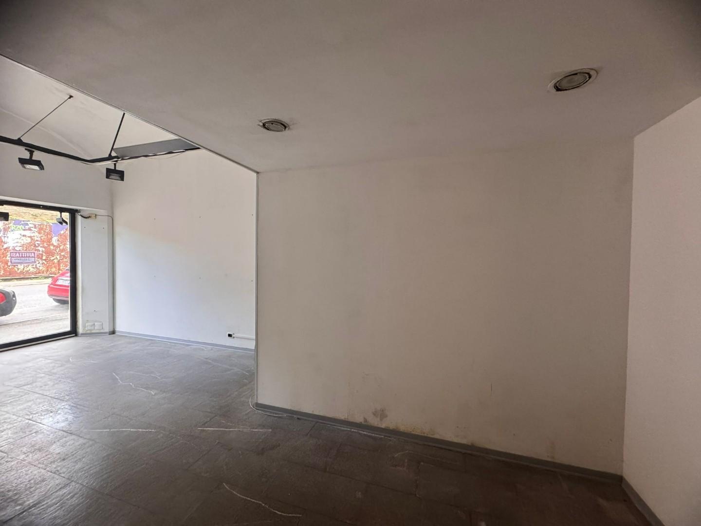 Locale commerciale in affitto, Siena antiporto