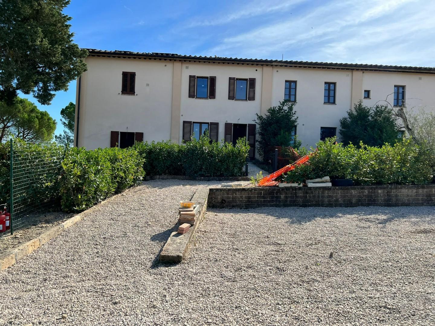 Casa indipendente con giardino, Siena salteano