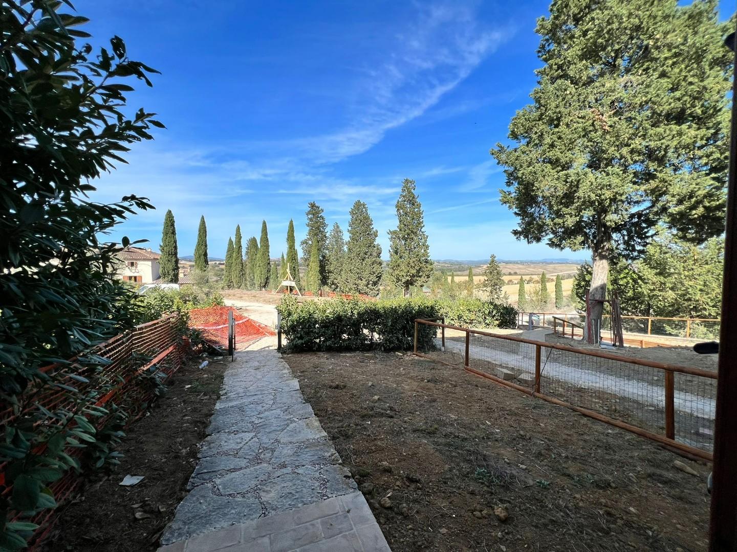 Casa indipendente con giardino, Siena salteano