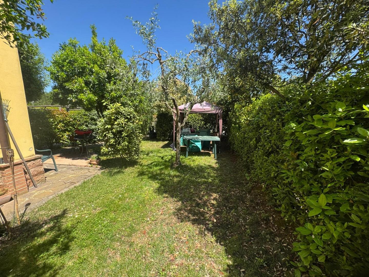Casa indipendente con giardino, Monticiano iesa
