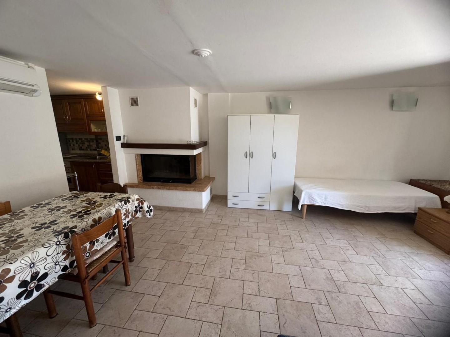 Monolocale arredato in affitto a Sovicille