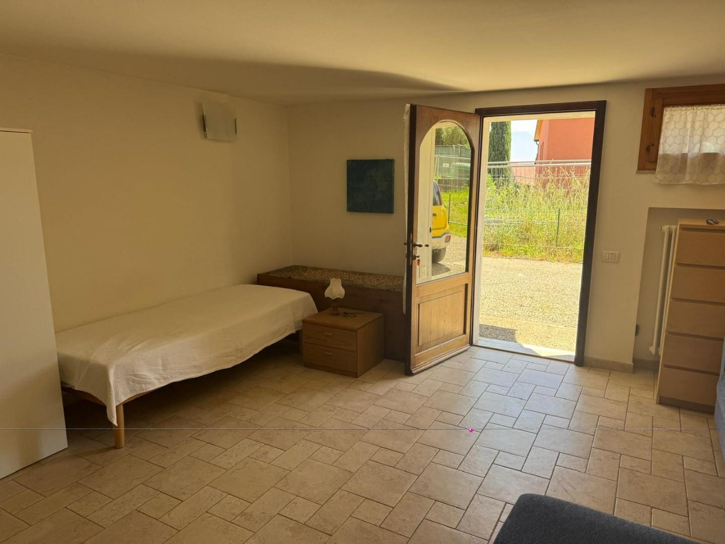 Monolocale arredato in affitto a Sovicille