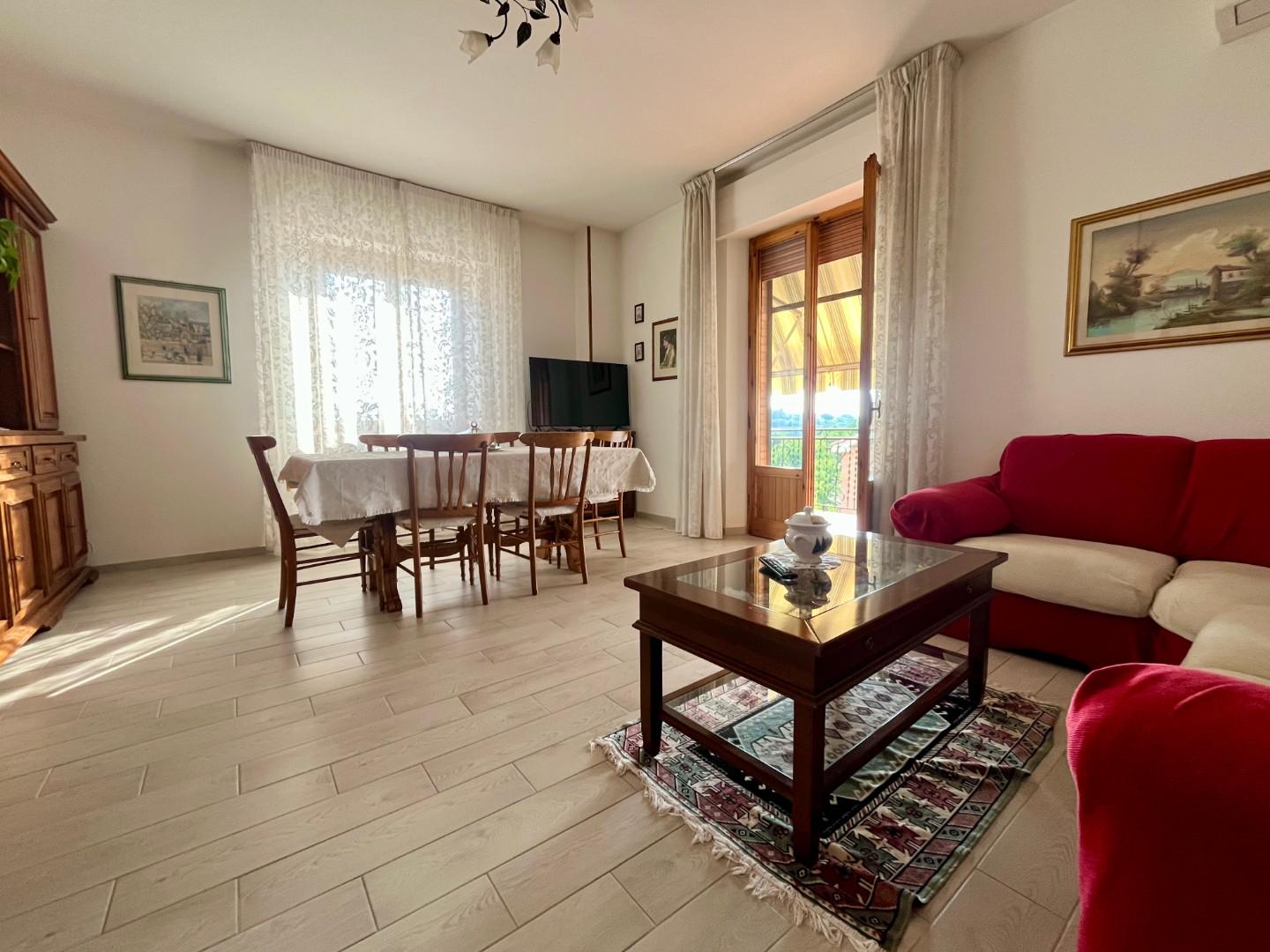 Villa Bifamiliare con giardino a Asciano