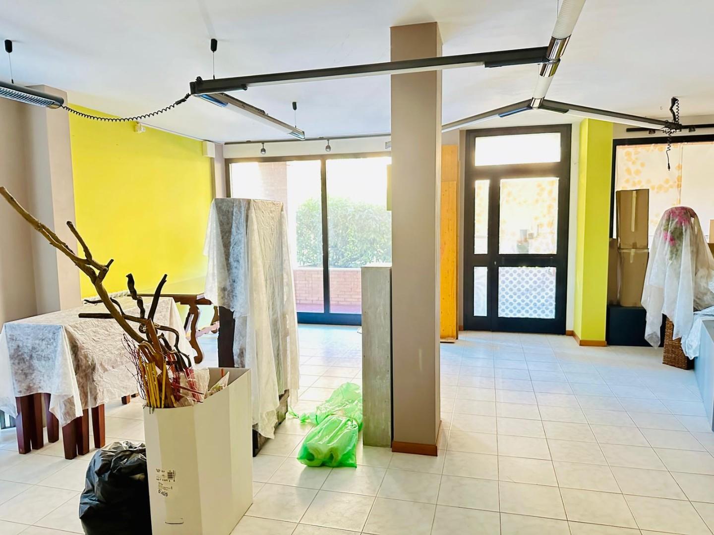 Locale commerciale in vendita, Siena taverne d'arbia