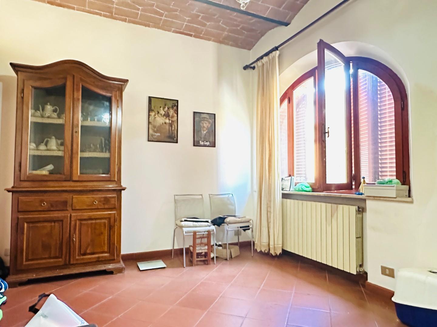 Appartamento con giardino, Asciano casetta