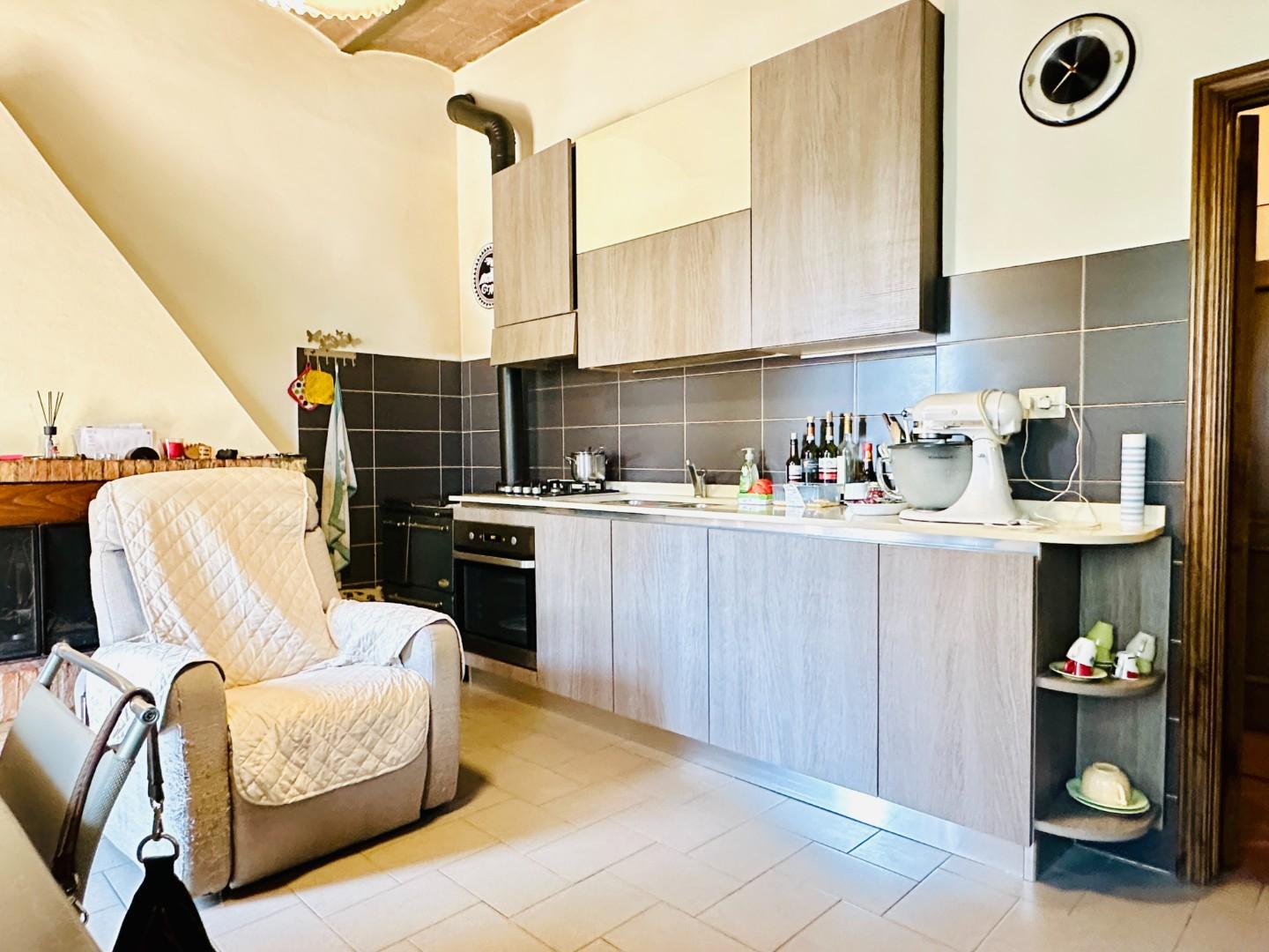 Appartamento con giardino, Asciano casetta