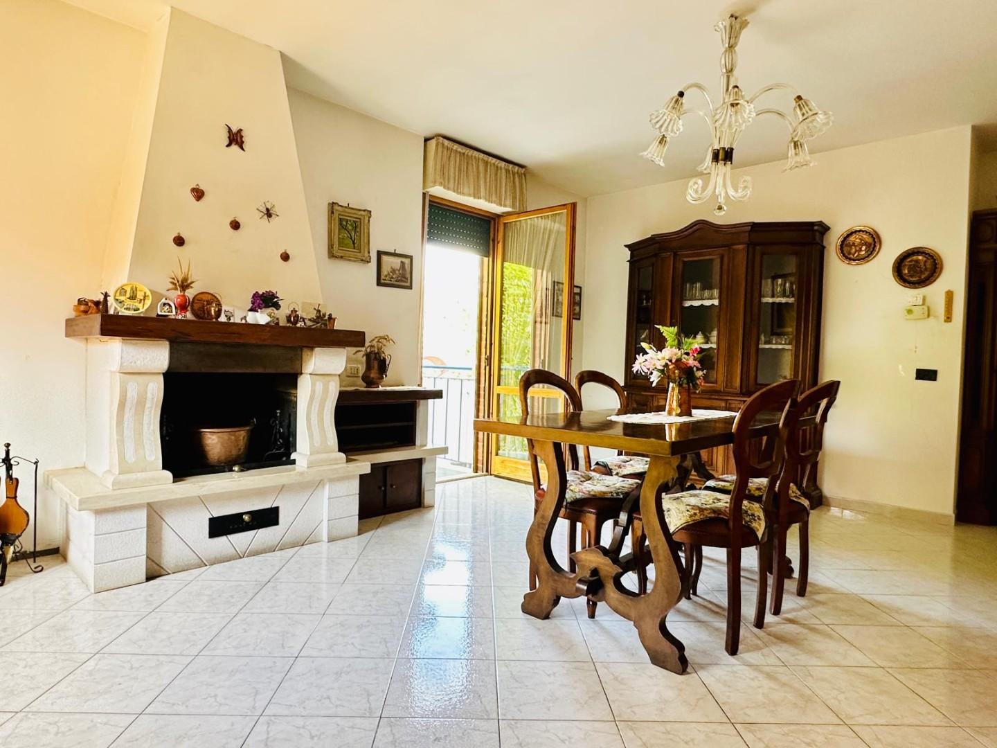 Appartamento con terrazzo, Siena taverne d'arbia