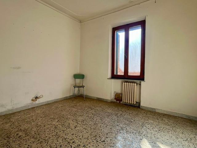 Trilocale da ristrutturare a Asciano