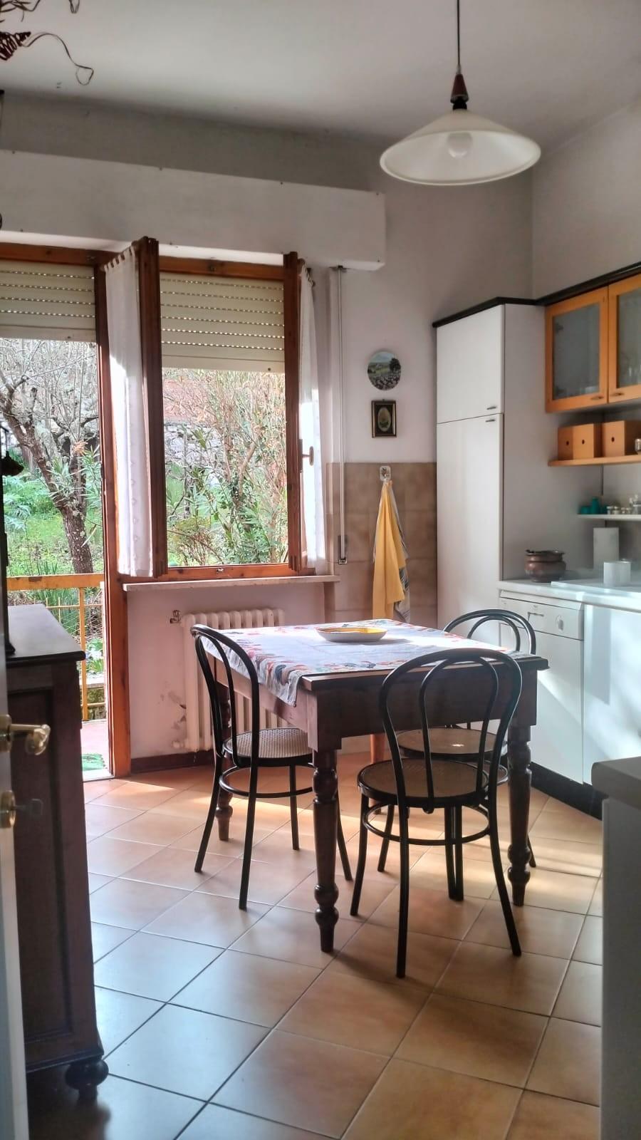 Quadrilocale con giardino a Siena