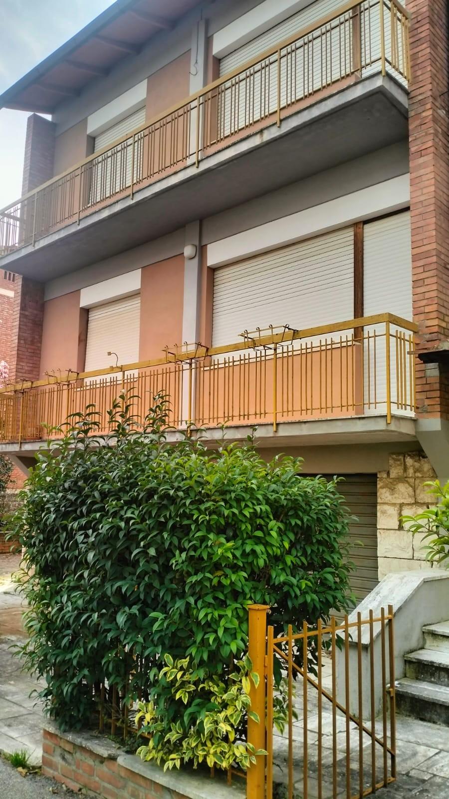 Quadrilocale con giardino a Siena