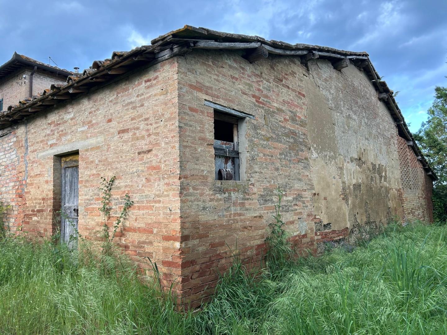 Rustico da ristrutturare a Siena