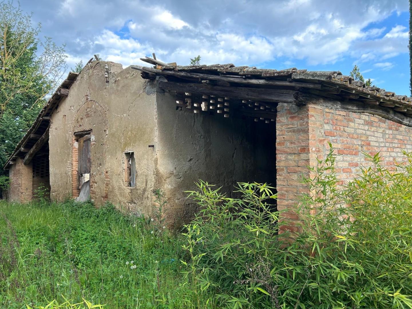 Rustico da ristrutturare a Siena