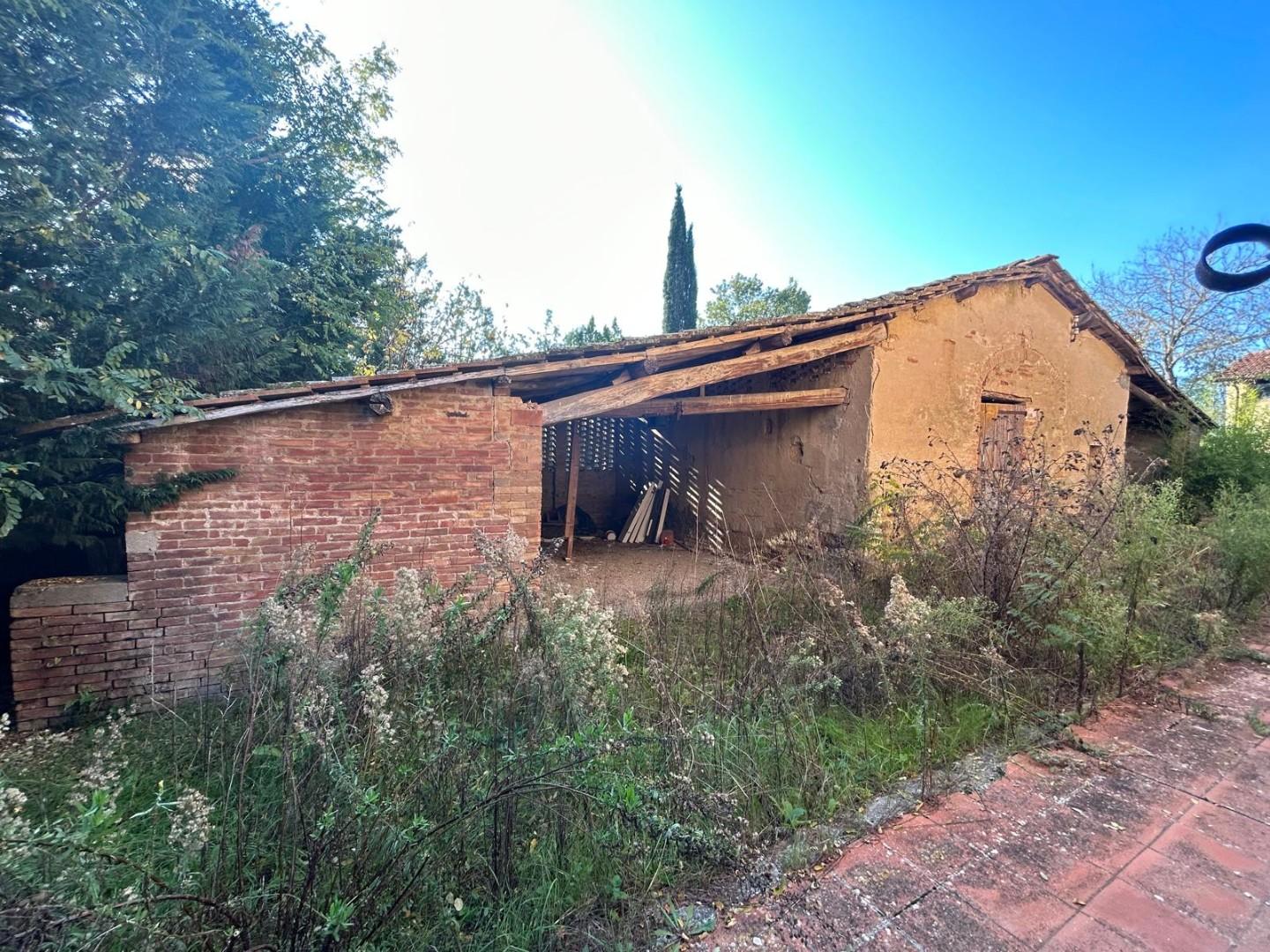 Rustico da ristrutturare a Siena