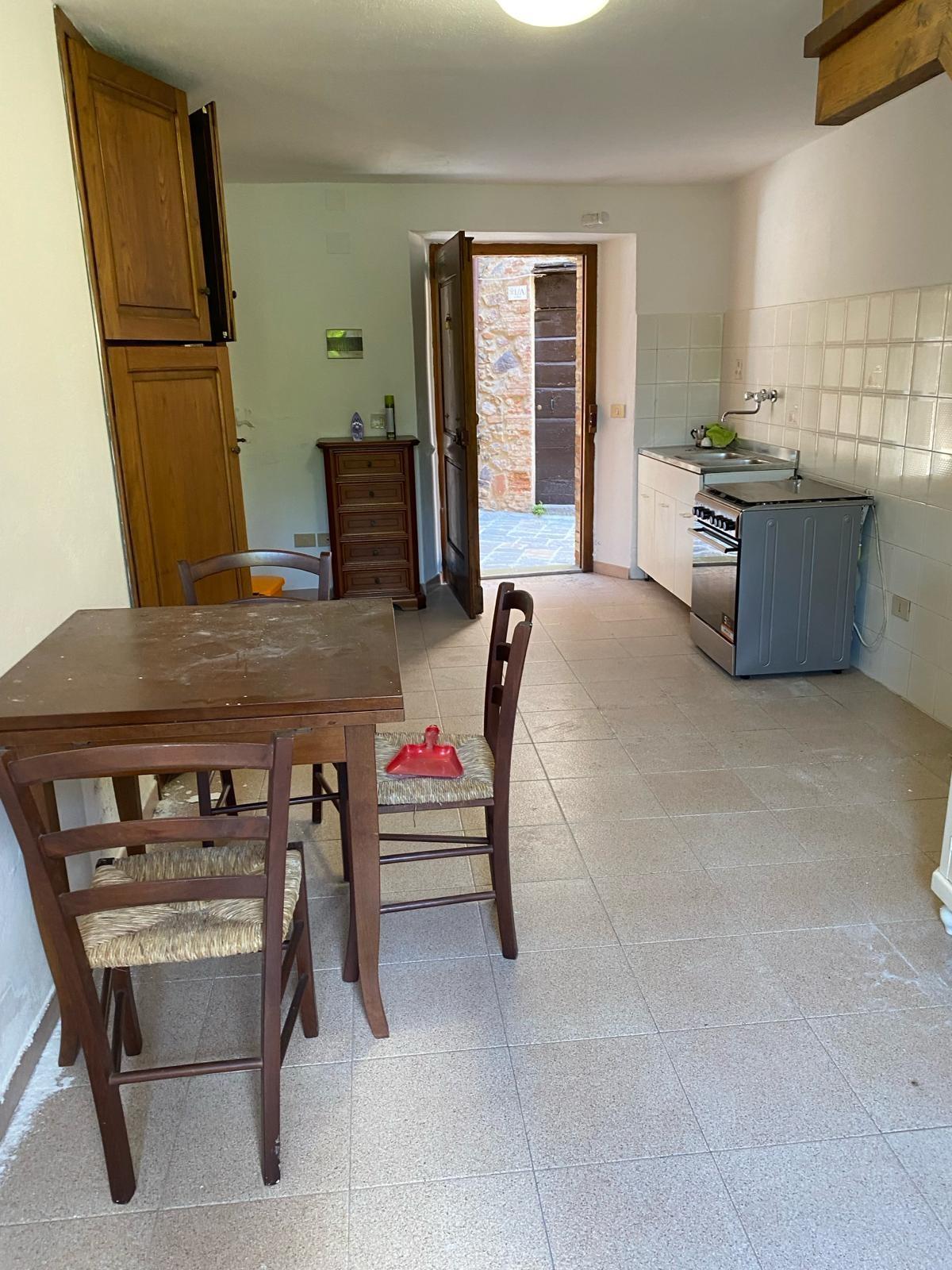 Bilocale in vendita, Monticiano iesa