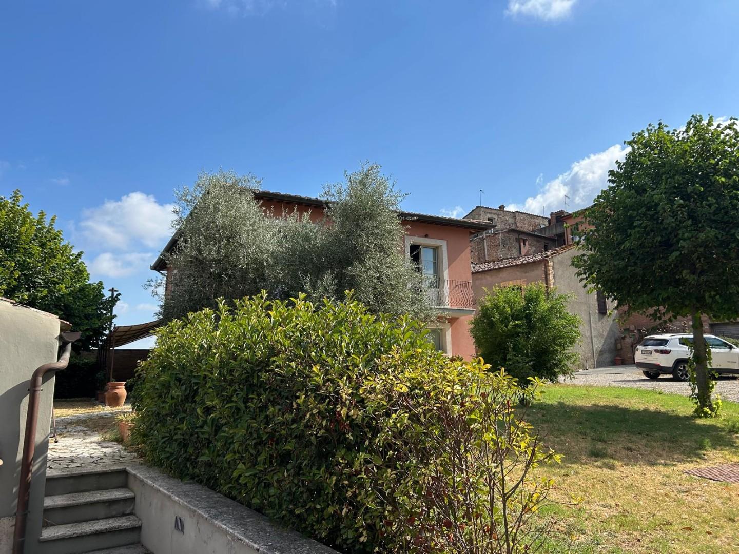 Villa con giardino a Casole d'Elsa