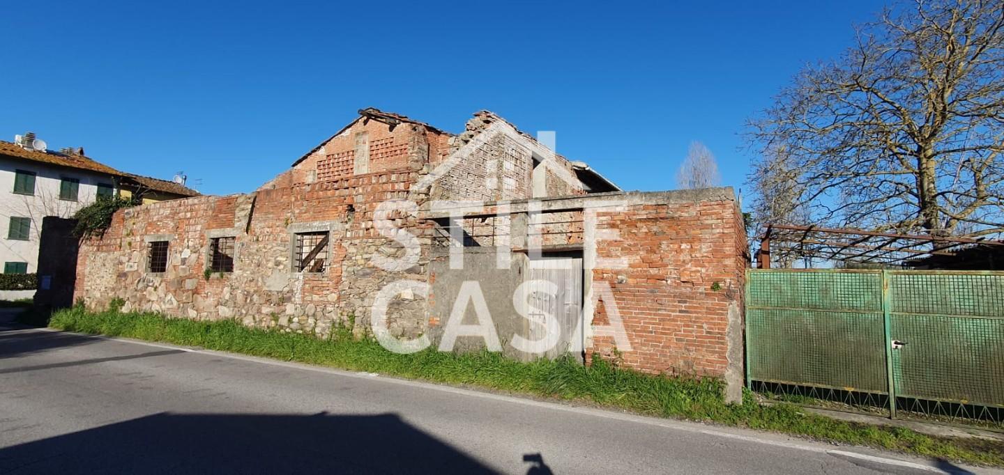 Rustico da ristrutturare, Capannori tassignano
