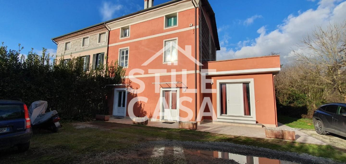 Casa indipendente con giardino, Lucca san filippo