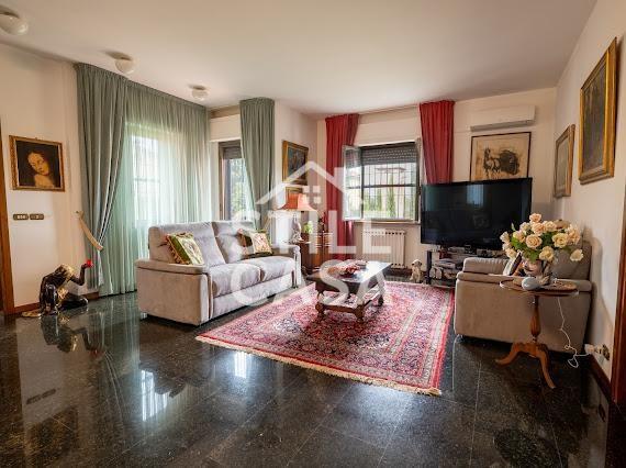 Villa con giardino a Altopascio