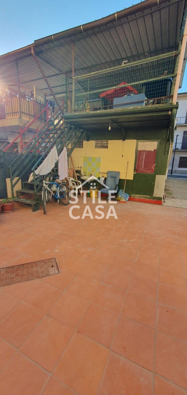 Casa indipendente con terrazzo a Capannori