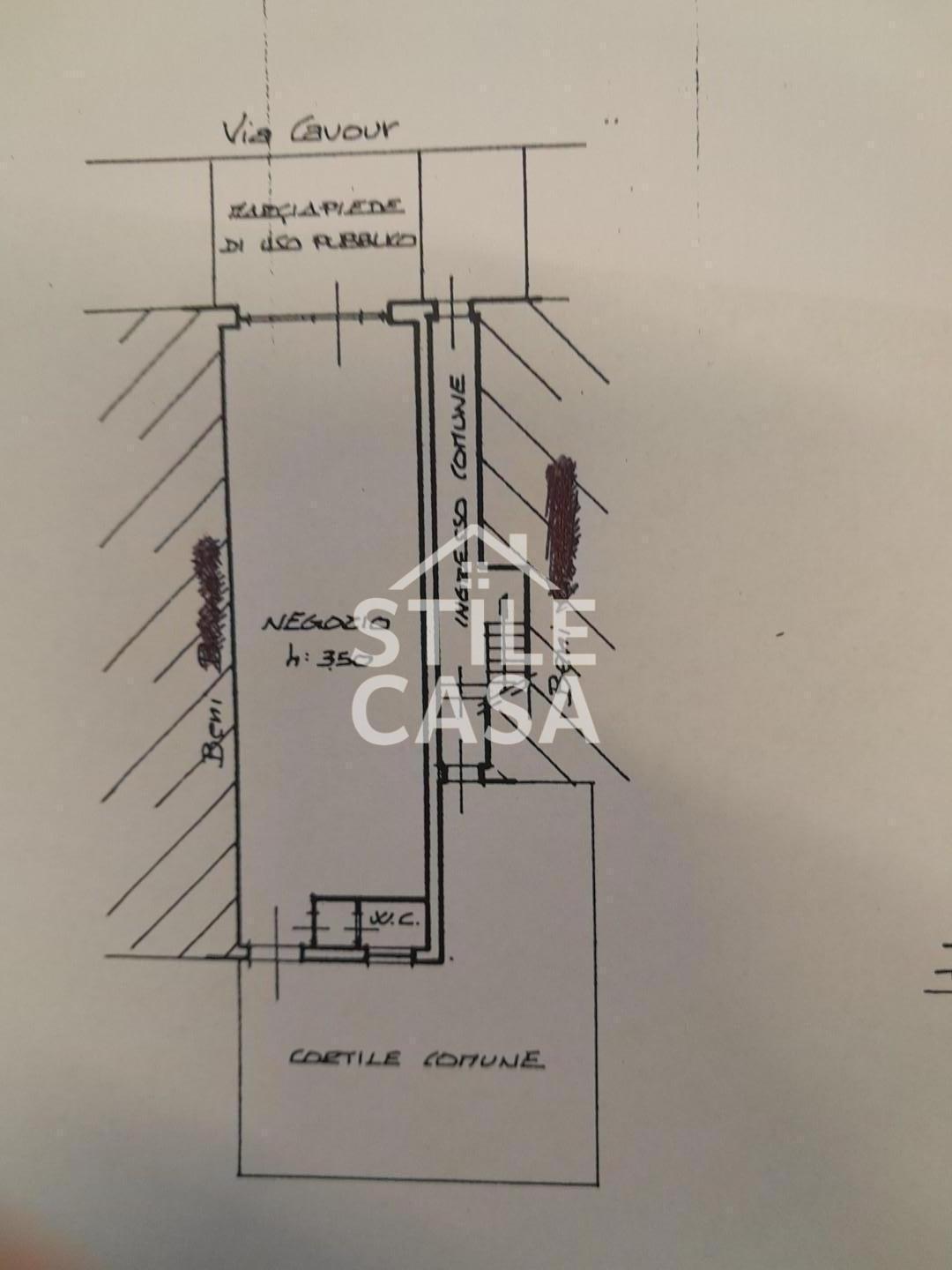 Negozio in vendita a Altopascio