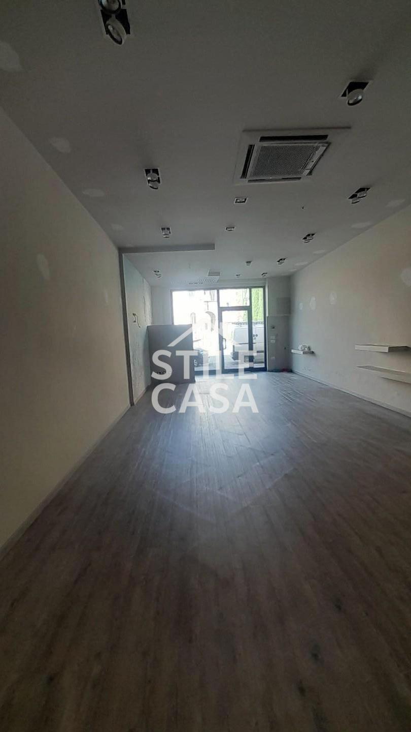 Negozio in vendita a Altopascio