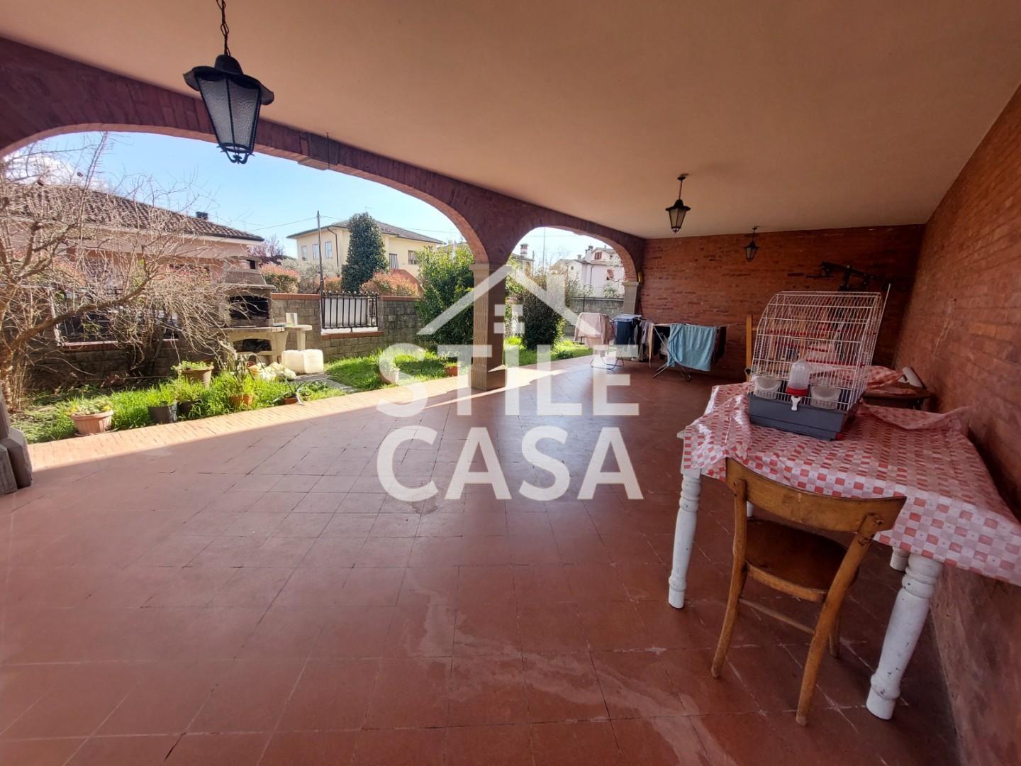 Quadrilocale con giardino, Altopascio marginone